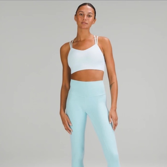 ❤️ Lululemon Like a Cloud Ribbed Longline Bra B/C Cup, Powder Blue Size 8 NWT - Picture 4 of 7